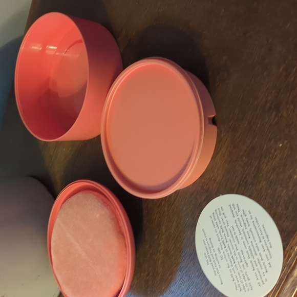 Vintage Pink Avon Unforgettable  Beauty Dust Powder Box Unopened - Picture 7 of 9